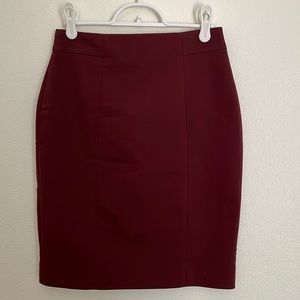 H&M size 4 burgundy pencil skirt